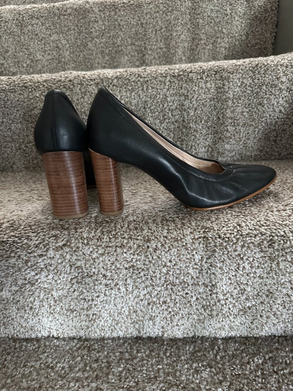 Clarks Black Leather Block Heel Pumps | Size 9.5